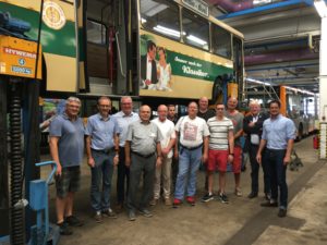 Bereits 2018 kümmerte sich Christian Altmaier (FREIE WÄHLER) um den Oldie-Bus und besichtigte mit Interessierten den Oldtimer in der Werkstatt. Die Gründung eines Fördervereins wurde allerdings verworfen.